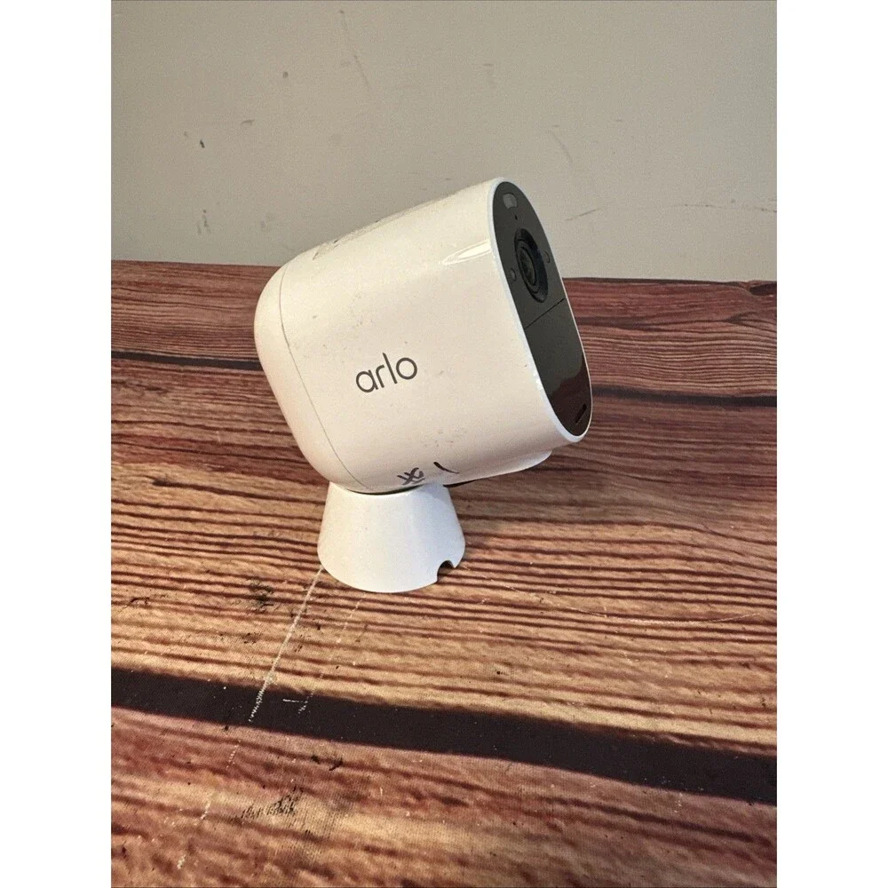 Netgear Arlo Essential VMC2030 Spotlight Wireless Indoor/Outdoor Camera White